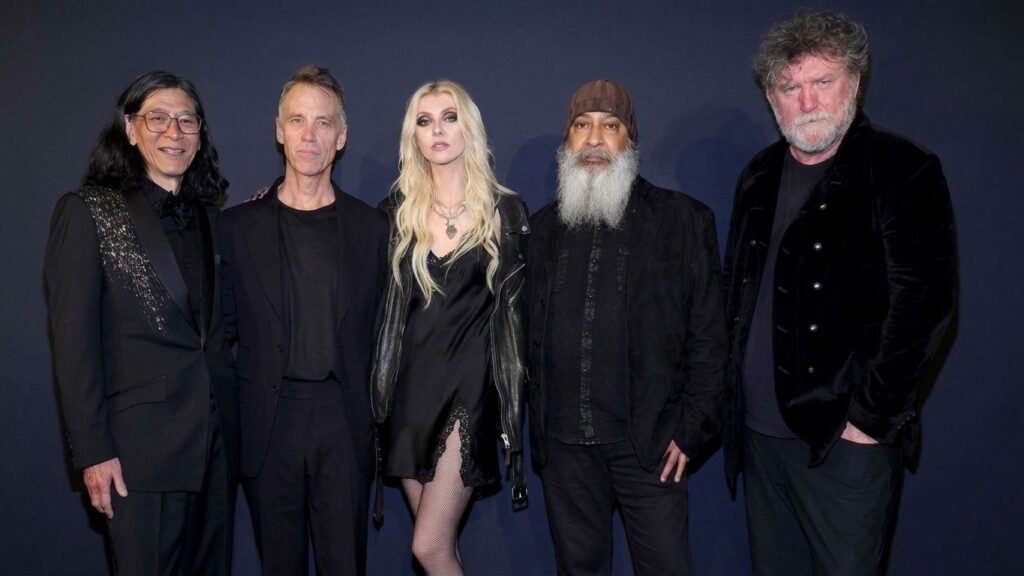 Soundgarden to return to the stage with Taylor Momsen and Mike McCready Soundgarden to return to the stage with Taylor Momsen and Mike McCready