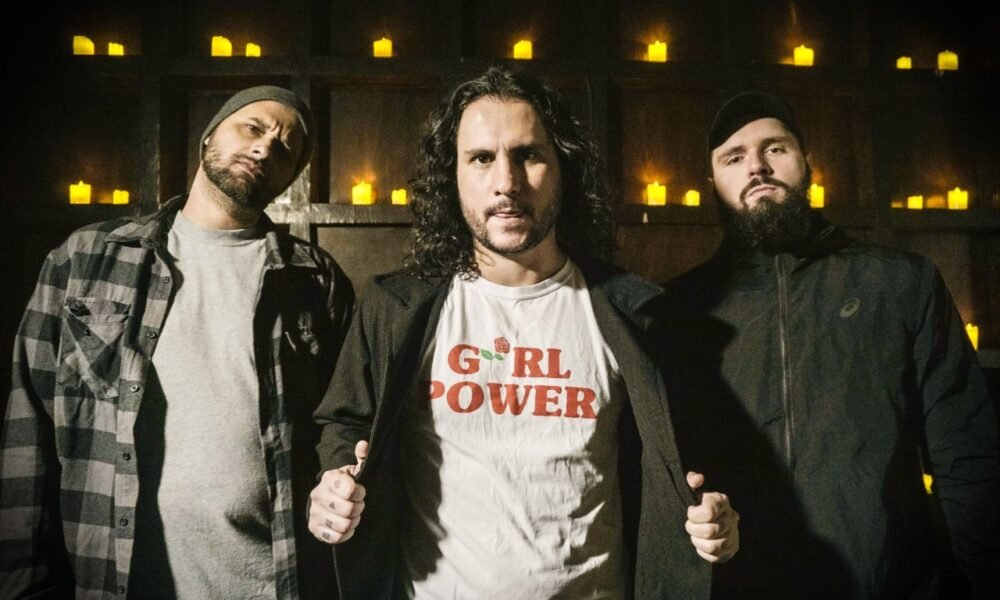 The Moshville Times – Mad Sneaks rescue the essence of grunge with new album Incognito The Moshville Times – Mad Sneaks rescue the essence of grunge with new album Incognito