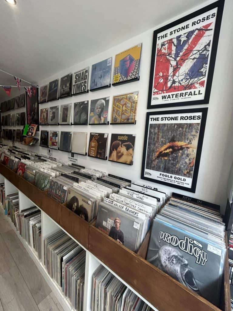 The Bedroom Stereo Is Back The Bedroom Stereo Is Back