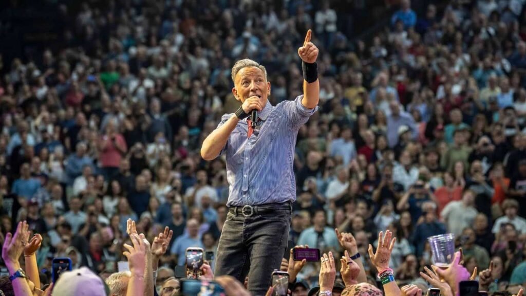 Bruce Springsteen launches Land of Hope and Dreams American Tour video Bruce Springsteen launches Land of Hope and Dreams American Tour video