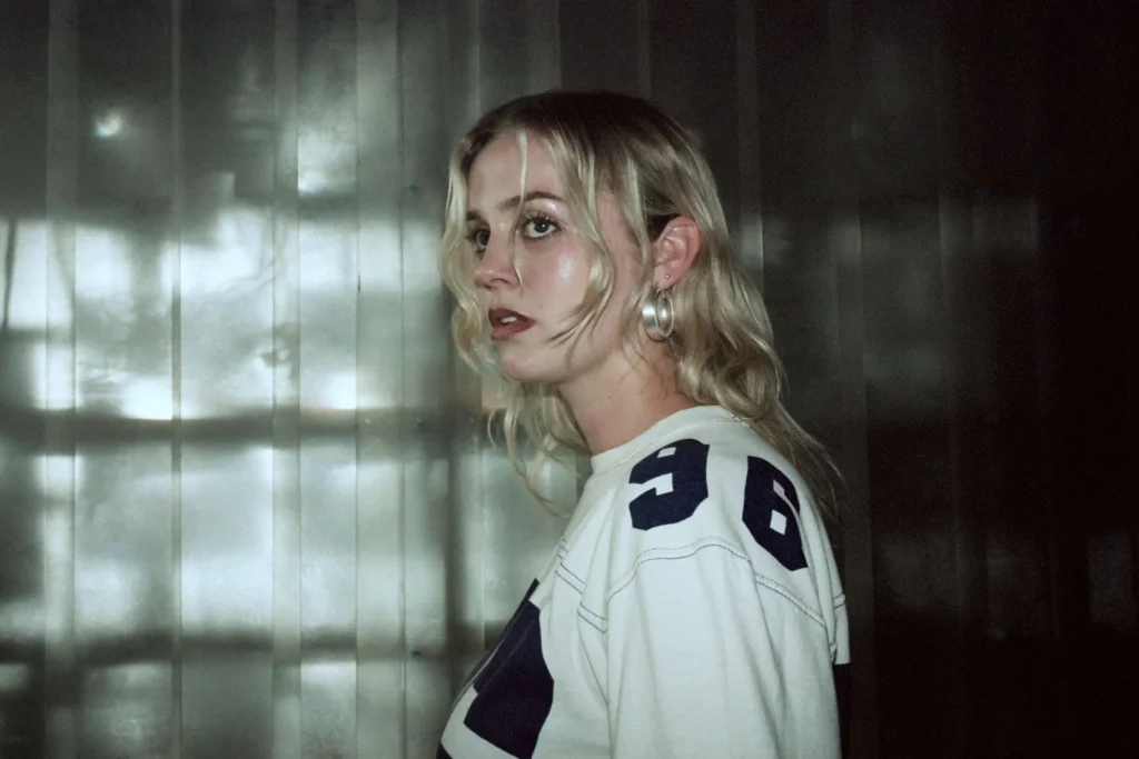 Saskia – saysomething (bite) (Official Video)